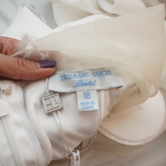 🆕TADASHI SHOJI Embroidered Trumpet Halter Wedding - Picture 8 of 9